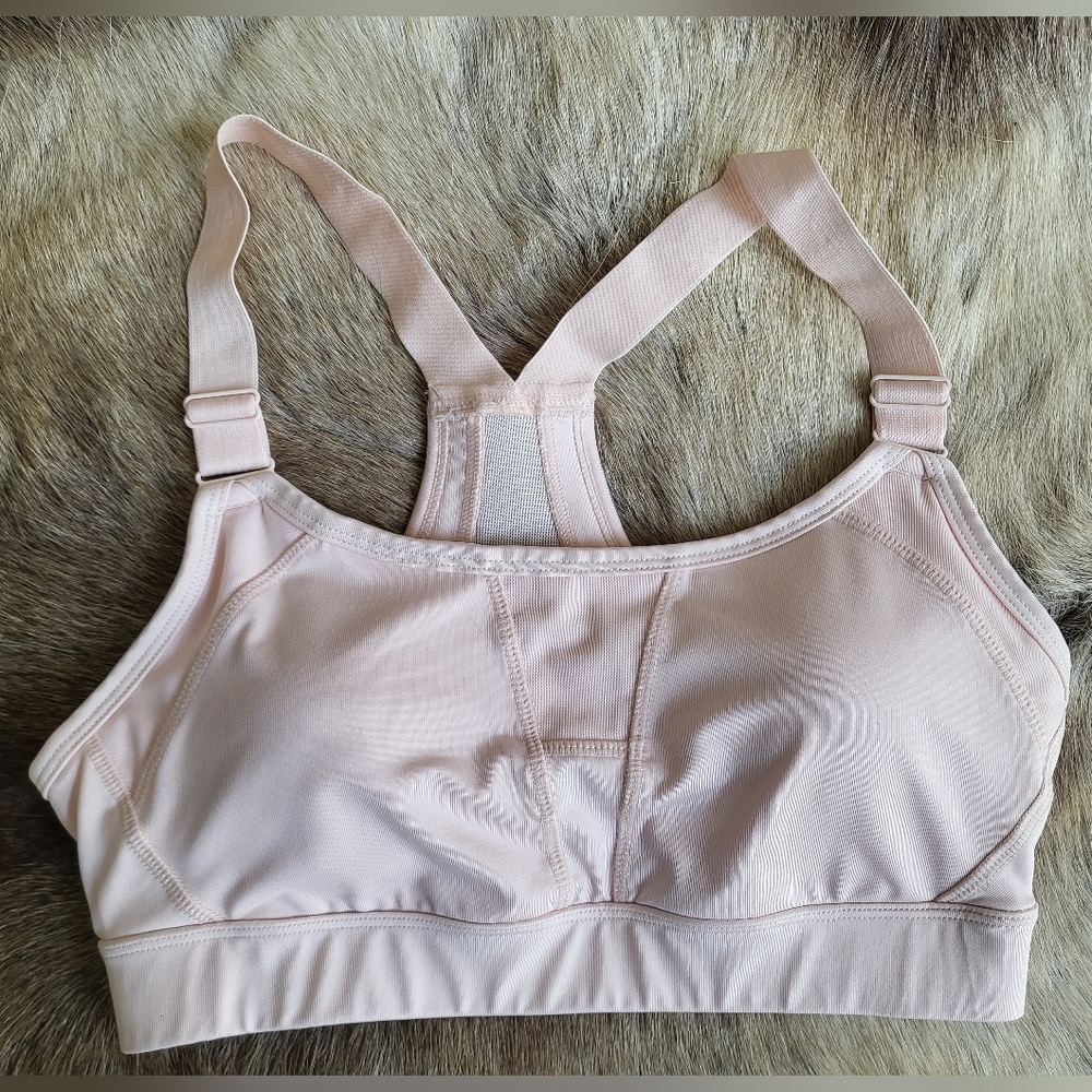 Adjustable, Padded Jockey Sports Bra size M, NWOT
